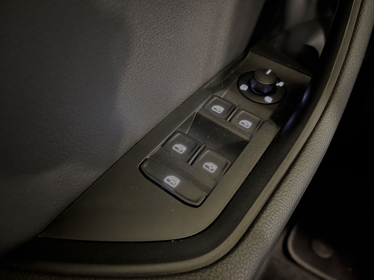 Škoda Superb Combi 1.4 TSI iV Business Edition Plus | Lederen bekleding | Cruise Control | Apple carplay | Android auto | Stoelverwarming | 17'' lichtmetaal |