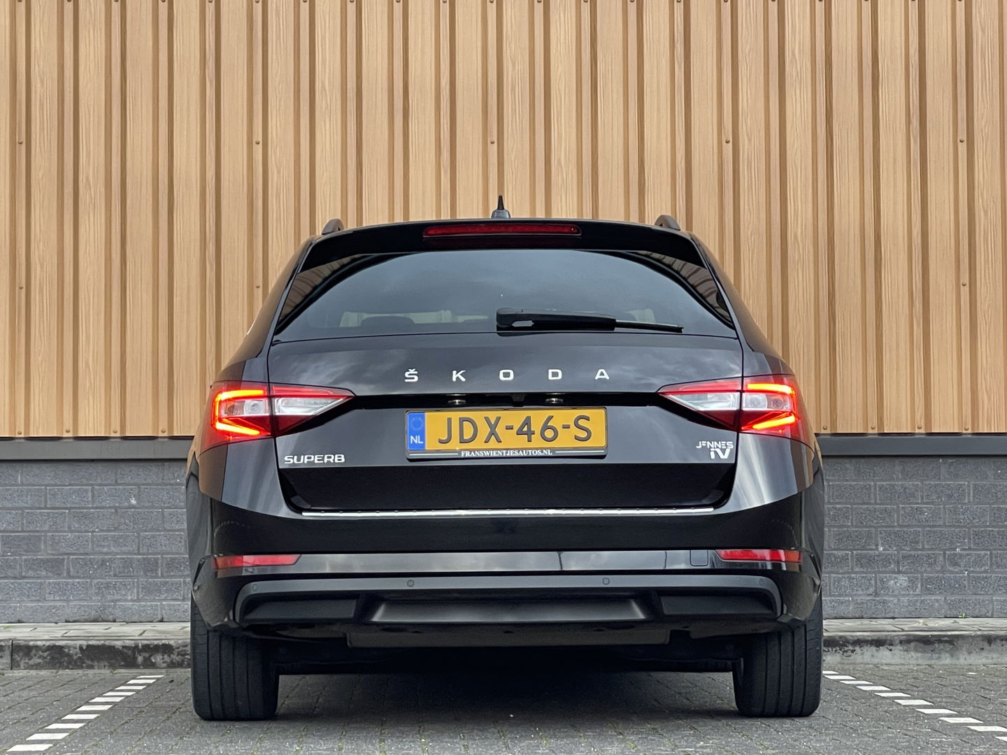 Škoda Superb Combi 1.4 TSI iV Business Edition Plus | Lederen bekleding | Cruise Control | Apple carplay | Android auto | Stoelverwarming | 17'' lichtmetaal |