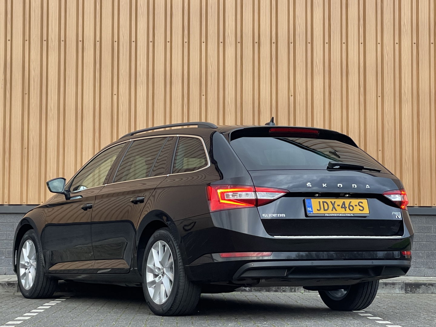 Škoda Superb Combi 1.4 TSI iV Business Edition Plus | Lederen bekleding | Cruise Control | Apple carplay | Android auto | Stoelverwarming | 17'' lichtmetaal |