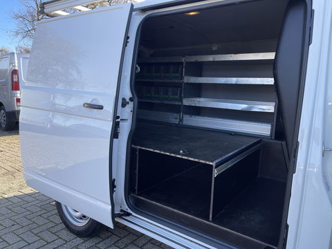 Volkswagen Transporter 2.0 TDI 102pk L1H1 Comfortline / vaste prijs rijklaar € 14.950 ex btw / bpm vrij / euro 6 diesel / Bott ingerichte laadruimte / airco / cruise / imperial / trekhaak !