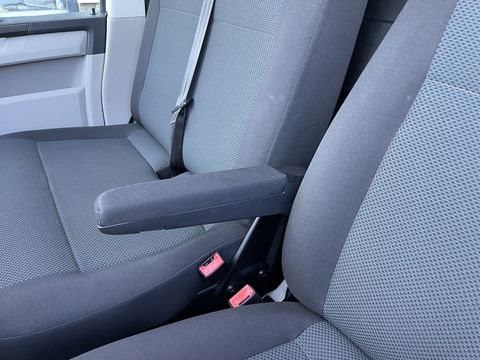 Volkswagen Transporter 2.0 TDI 102pk L1H1 Comfortline / vaste prijs rijklaar € 14.950 ex btw / bpm vrij / euro 6 diesel / Bott ingerichte laadruimte / airco / cruise / imperial / trekhaak !