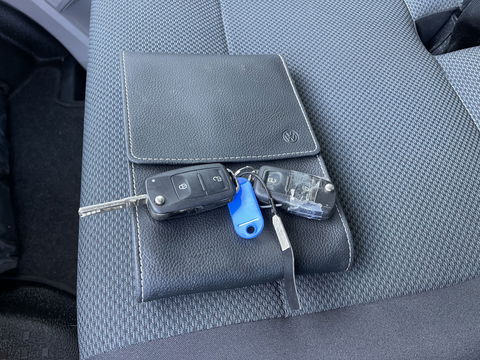 Volkswagen Transporter 2.0 TDI 102pk L1H1 Comfortline / vaste prijs rijklaar € 14.950 ex btw / bpm vrij / euro 6 diesel / Bott ingerichte laadruimte / airco / cruise / imperial / trekhaak !