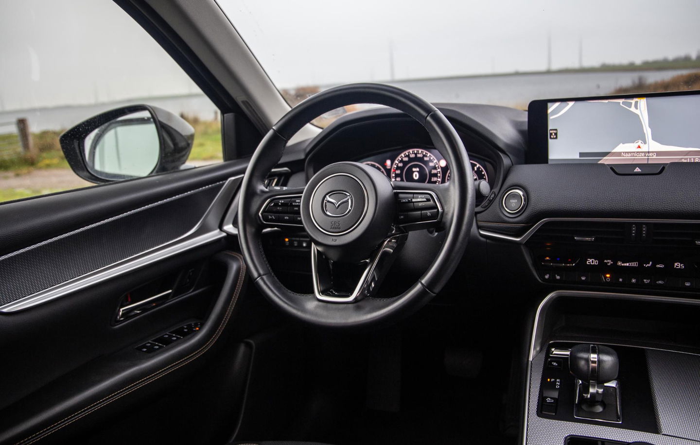 Mazda CX-60 2.5 e-SkyActiv PHEV Homura STOELVERWARMING / CARPLAY / DEALER AUTO / LEER