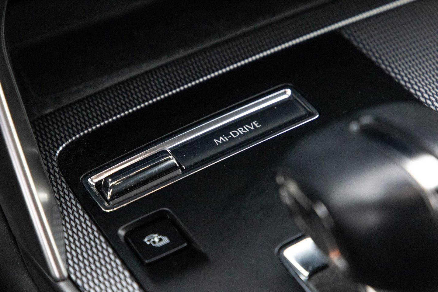 Mazda CX-60 2.5 e-SkyActiv PHEV Homura STOELVERWARMING / CARPLAY / DEALER AUTO / LEER