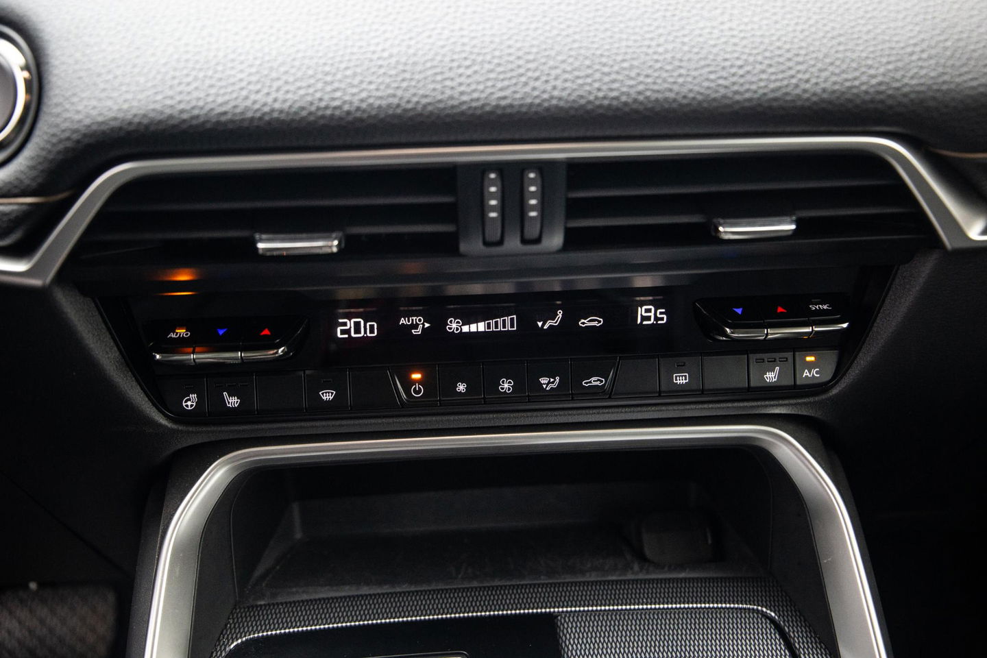 Mazda CX-60 2.5 e-SkyActiv PHEV Homura STOELVERWARMING / CARPLAY / DEALER AUTO / LEER