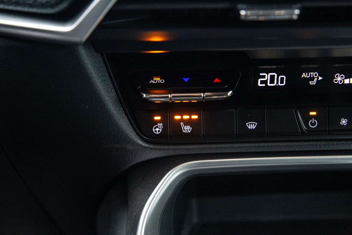 Mazda CX-60 2.5 e-SkyActiv PHEV Homura STOELVERWARMING / CARPLAY / DEALER AUTO / LEER