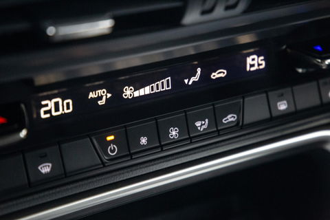 Mazda CX-60 2.5 e-SkyActiv PHEV Homura STOELVERWARMING / CARPLAY / DEALER AUTO / LEER