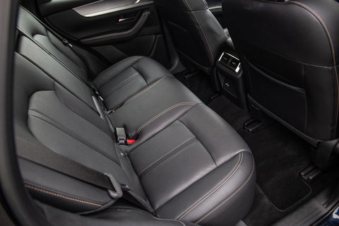 Mazda CX-60 2.5 e-SkyActiv PHEV Homura STOELVERWARMING / CARPLAY / DEALER AUTO / LEER