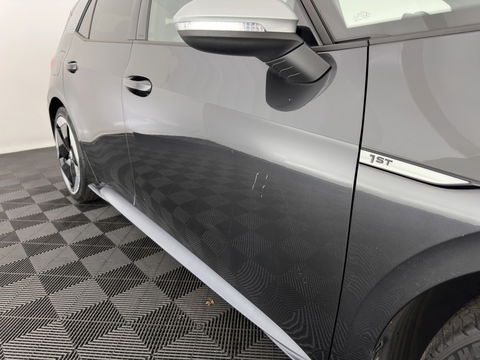 Volkswagen ID.3 First Max 58 kWh [ 3-Fase ] {SOH-91%} (INCL.BTW)  *PANO | HEAD-UP | ADAPTIVE-CRUISE | FULL-LED | BLIND-SPOT | CAMERA | KEYLESS | MICROFIBRE | AMBIENT-LIGHT | NAVI-FULLMAP | DAB+ | ECC | PDC | HEATED-SPORTSEATS | DIGI-COCKPIT | 20