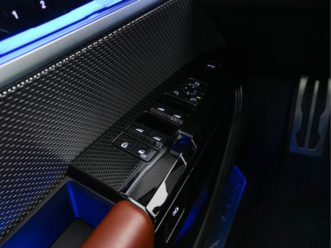 BMW i7 eDrive50 106 kWh M-Sportpack [ 3-Fase ] {SOH-97%} (INCL.BTW) *PANO | HEAD-UP | LUXURY-LEATHER | FULL-LED | BLIND-SPOT | BOWERS&WILKINS | MEMORY-PACK | TOP-VIEW | VENTILATED/HEATED-COMFORTSEATS | SOFT-CLOSE | WIDE-SREEN-DIGICOCKPIT | KEYLESS