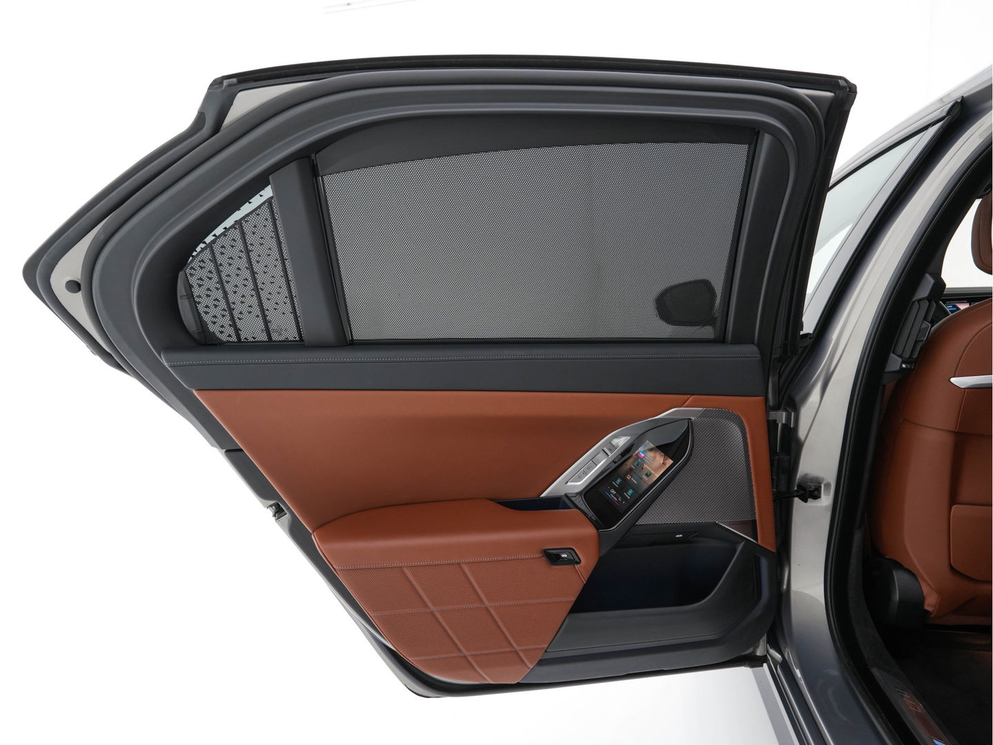 BMW i7 eDrive50 106 kWh M-Sportpack [ 3-Fase ] {SOH-97%} (INCL.BTW) *PANO | HEAD-UP | LUXURY-LEATHER | FULL-LED | BLIND-SPOT | BOWERS&WILKINS | MEMORY-PACK | TOP-VIEW | VENTILATED/HEATED-COMFORTSEATS | SOFT-CLOSE | WIDE-SREEN-DIGICOCKPIT | KEYLESS