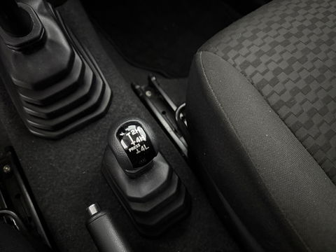 Suzuki Jimny 1.5 Style | 4x4 | AWD | 4 Persoons | Bullbar | Cruise | Navigatie | Stoelverw. | 15"LMV