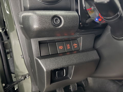 Suzuki Jimny 1.5 Style | 4x4 | AWD | 4 Persoons | Bullbar | Cruise | Navigatie | Stoelverw. | 15"LMV