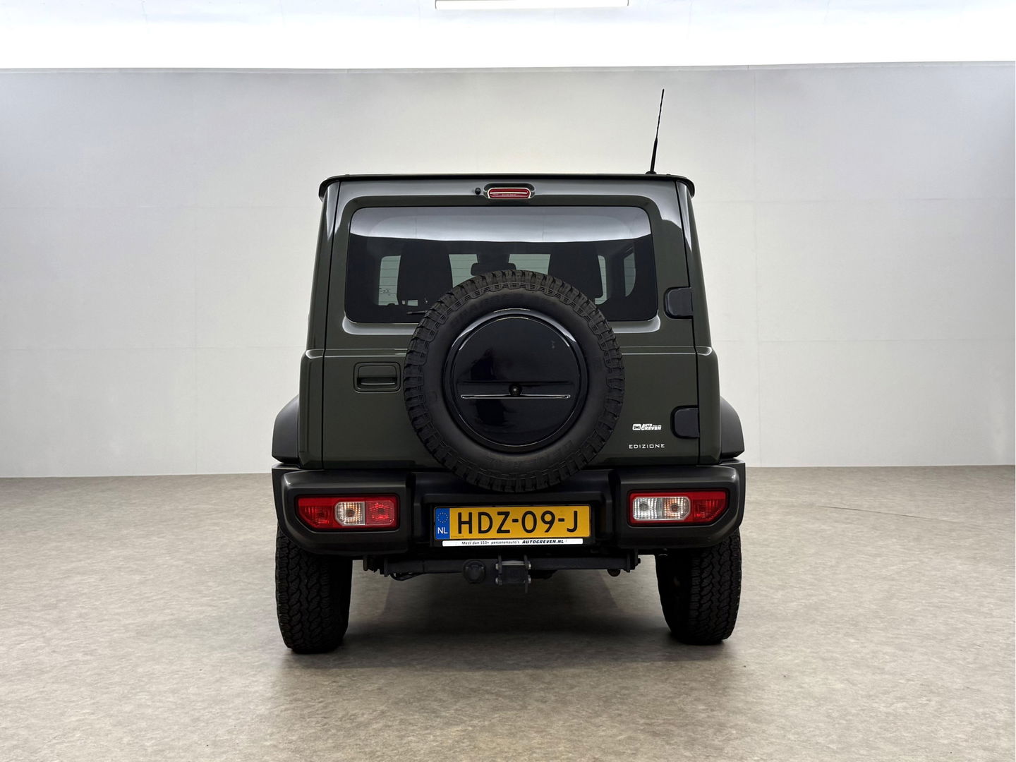 Suzuki Jimny 1.5 Style | 4x4 | AWD | 4 Persoons | Bullbar | Cruise | Navigatie | Stoelverw. | 15"LMV