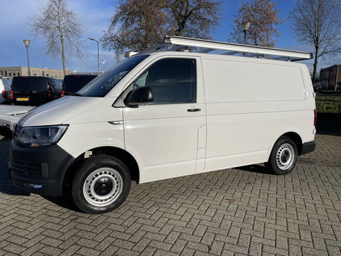 Volkswagen Transporter 2.0 TDI 102pk L1H1 Comfortline / vaste prijs rijklaar € 16.950 ex btw / lease vanaf € / euro 6 / bpm vrij / ingerichte laadruimte / imperial / bijrijdersbank / trekhaak / airco / cruise !