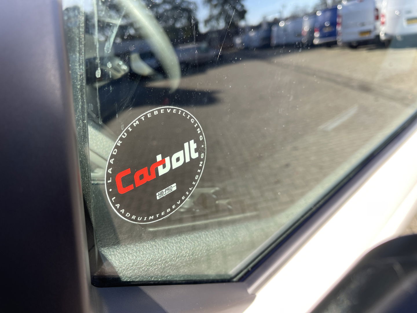 Volkswagen Transporter 2.0 TDI 102pk L1H1 Comfortline / vaste prijs rijklaar € 16.950 ex btw / lease vanaf € / euro 6 / bpm vrij / ingerichte laadruimte / imperial / bijrijdersbank / trekhaak / airco / cruise !