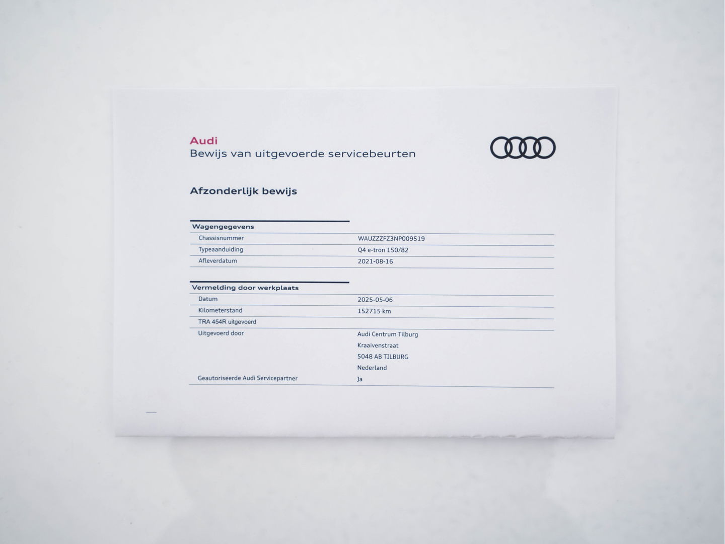 Audi Q4 e-tron 40 Launch edition S Competition 77 kWh [ 3-Fase ] {SOH-90%} (INCL.BTW) *HEAT-PUMP | PANO | HEAD-UP | LEATHER-FABRIC | MATRIX-LED | SONOS-SOUND | ADAPTIVE-CRUISE | HEATED-SPORTSEATS | AMBIENT-LIGHT | DIGI-COCKPIT | CAMERA | KEYLESS | DAB+ | NAVI-FULLMA