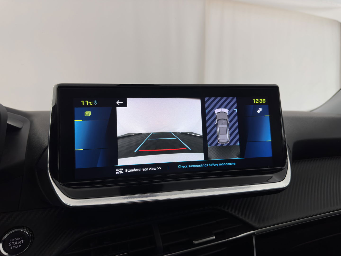 Peugeot e-2008 EV Allure 50 kWh [ 3-Fase ] {SOH-84%} (INCL.BTW) *PANO | LEATHER-FABRIC | FULL-LED | SPORT-SEATS | DIGI-COCKPIT | CAMERA | KEYLESS | PRIVACY-GLASS | NAVI-FULLMAP | ECC | PDC | CRUISE | 17''ALU*