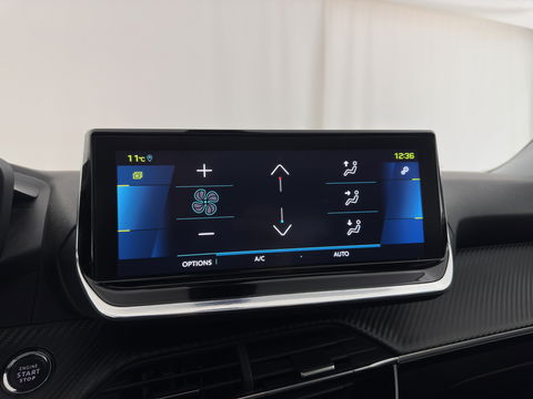 Peugeot e-2008 EV Allure 50 kWh [ 3-Fase ] {SOH-84%} (INCL.BTW) *PANO | LEATHER-FABRIC | FULL-LED | SPORT-SEATS | DIGI-COCKPIT | CAMERA | KEYLESS | PRIVACY-GLASS | NAVI-FULLMAP | ECC | PDC | CRUISE | 17''ALU*