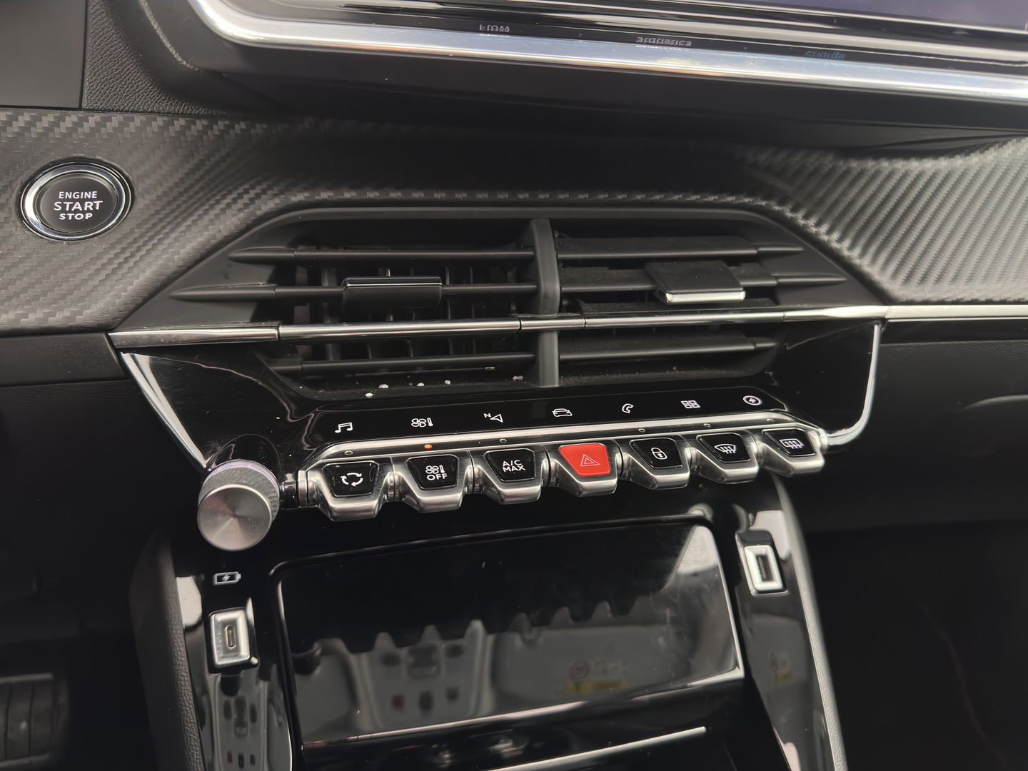 Peugeot e-2008 EV Allure 50 kWh [ 3-Fase ] {SOH-84%} (INCL-BTW) *PANO | LEATHER-FABRIC | FULL-LED | SPORT-SEATS | DIGI-COCKPIT | CAMERA | KEYLESS | PRIVACY-GLASS | DAB+ | NAVI-FULLMAP | ECC | CARPLAY | LANE-ASSIST | PDC | CRUISE | 17''ALU*