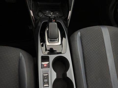 Peugeot e-2008 EV Allure 50 kWh [ 3-Fase ] {SOH-84%} (INCL.BTW) *PANO | LEATHER-FABRIC | FULL-LED | SPORT-SEATS | DIGI-COCKPIT | CAMERA | KEYLESS | PRIVACY-GLASS | NAVI-FULLMAP | ECC | PDC | CRUISE | 17''ALU*