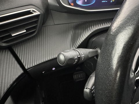 Peugeot e-2008 EV Allure 50 kWh [ 3-Fase ] {SOH-84%} (INCL.BTW) *PANO | LEATHER-FABRIC | FULL-LED | SPORT-SEATS | DIGI-COCKPIT | CAMERA | KEYLESS | PRIVACY-GLASS | NAVI-FULLMAP | ECC | PDC | CRUISE | 17''ALU*