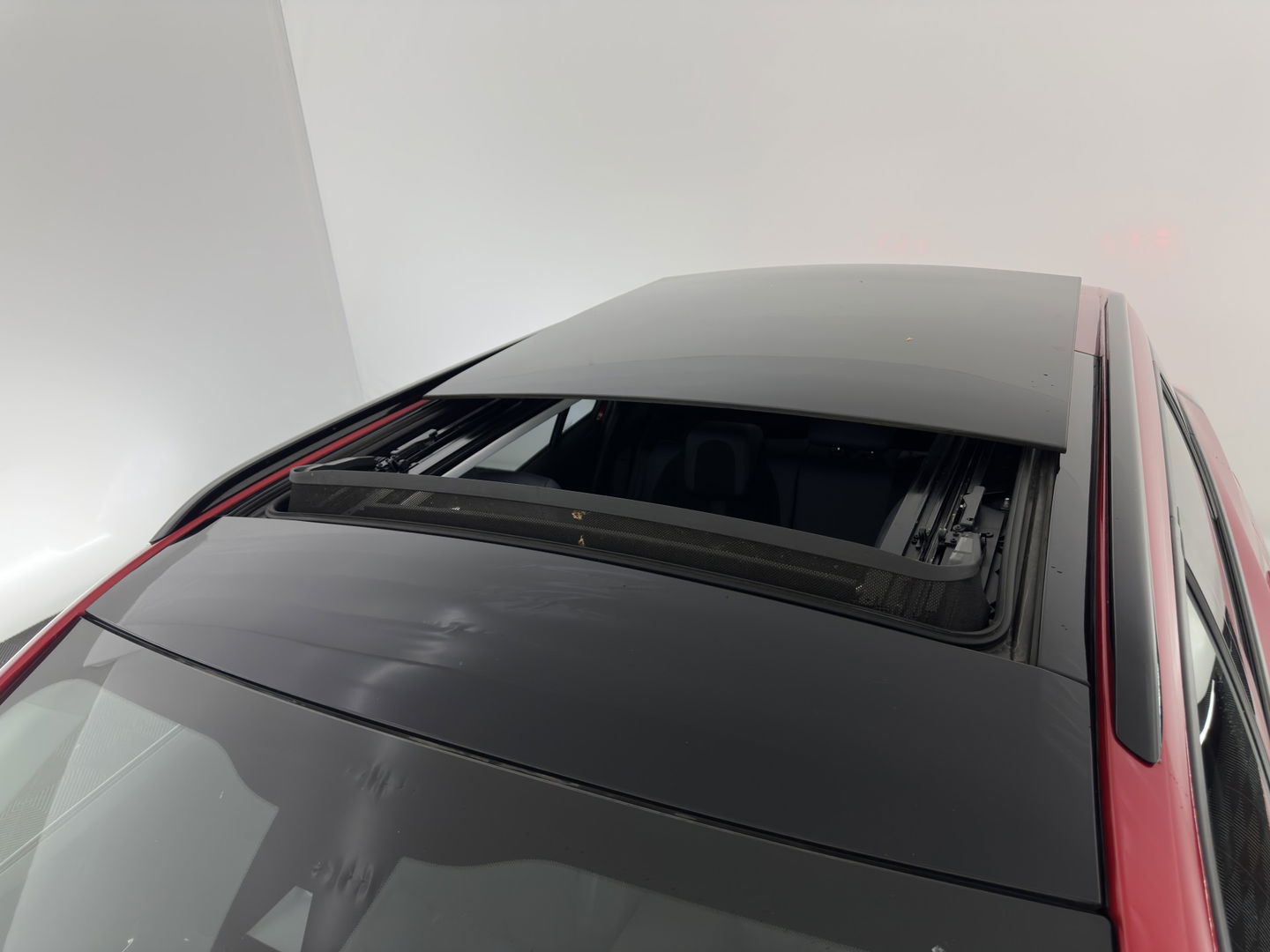 Peugeot e-2008 EV Allure 50 kWh [ 3-Fase ] {SOH-84%} (INCL-BTW) *PANO | LEATHER-FABRIC | FULL-LED | SPORT-SEATS | DIGI-COCKPIT | CAMERA | KEYLESS | PRIVACY-GLASS | DAB+ | NAVI-FULLMAP | ECC | CARPLAY | LANE-ASSIST | PDC | CRUISE | 17''ALU*