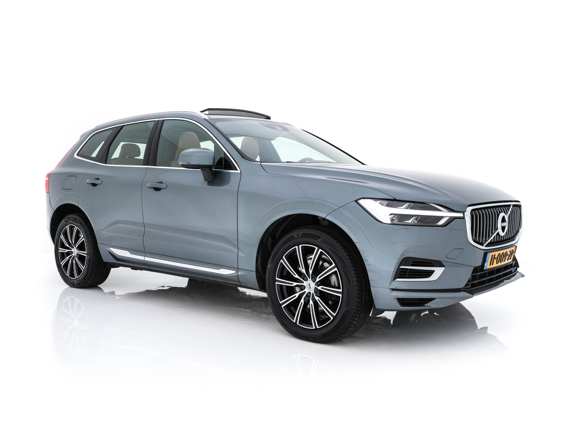Volvo XC60 2.0 Recharge T8 AWD Inscription (INCL.BTW) *PANO | HEAD-UP |  LUXURY-LEATHER | FULL-LED | MEMORY-PACK | HARMAN/KARDON | HEATED-COMFORTSEATS | LANE-ASSIST | BLIND-SPOT | DAB+ | NAVI-FULLMAP | DIGI-COCKPIT | 19''ALU | TOWBAR*