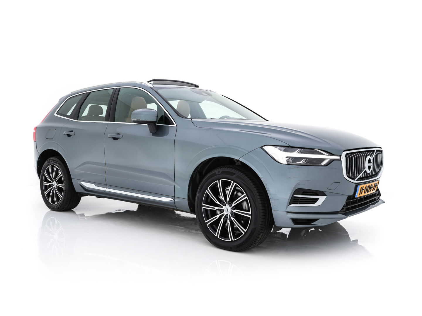 Volvo XC60 2.0 Recharge T8 AWD Inscription ( Plug-in ) (INCL-BTW) *PANO | HEAD-UP |  LUXURY-LEATHER | FULL-LED | MEMORY-PACK | HARMAN/KARDON | HEATED-COMFORTSEATS | LANE-ASSIST | BLIND-SPOT | DAB+ | NAVI-FULLMAP | DIGI-COCKPIT | TOWBAR | 19''ALU*