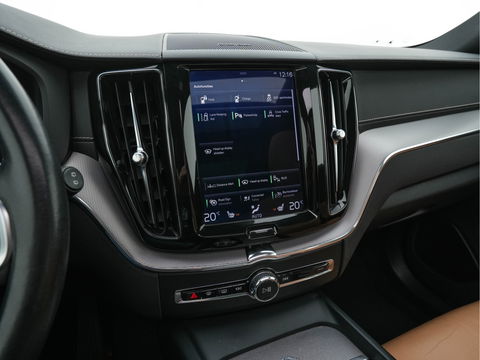 Volvo XC60 2.0 Recharge T8 AWD Inscription (INCL.BTW) *PANO | HEAD-UP |  LUXURY-LEATHER | FULL-LED | MEMORY-PACK | HARMAN/KARDON | HEATED-COMFORTSEATS | LANE-ASSIST | BLIND-SPOT | DAB+ | NAVI-FULLMAP | DIGI-COCKPIT | 19''ALU | TOWBAR*