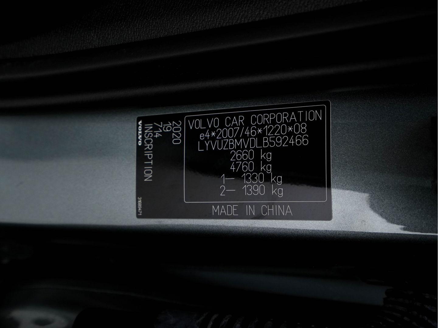 Volvo XC60 2.0 Recharge T8 AWD Inscription (INCL.BTW) *PANO | HEAD-UP |  LUXURY-LEATHER | FULL-LED | MEMORY-PACK | HARMAN/KARDON | HEATED-COMFORTSEATS | LANE-ASSIST | BLIND-SPOT | DAB+ | NAVI-FULLMAP | DIGI-COCKPIT | 19''ALU | TOWBAR*