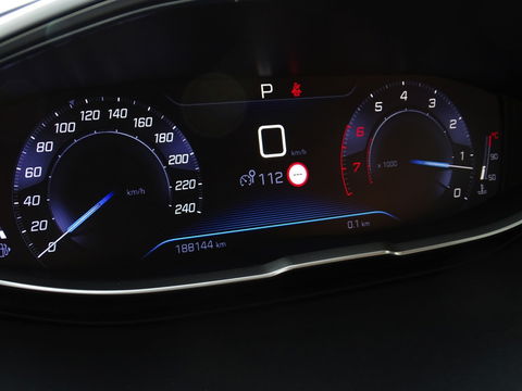 Peugeot 5008 1.6 e-THP 165PK automaat / BL. Premium / leder / LED *NAP*