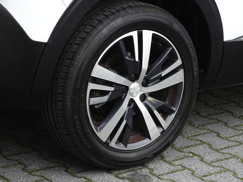 Peugeot 5008 1.6 e-THP 165PK automaat / BL. Premium / leder / LED *NAP*