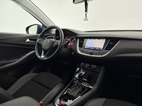 Opel Grandland X 1.2 Turbo Business Executive | Camera | Carplay | Trekh. | Cruise | Navi | Keyless | Dodehoek | NAP