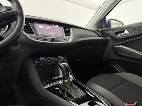 Opel Grandland X 1.2 Turbo Business Executive | Camera | Carplay | Trekh. | Cruise | Navi | Keyless | Dodehoek | NAP