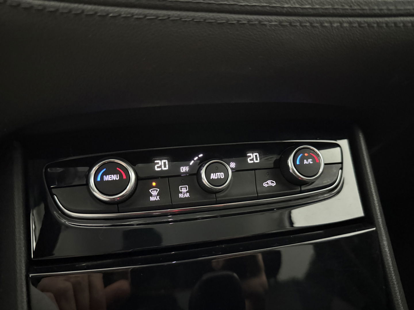 Opel Grandland X 1.2 Turbo Business Executive | Camera | Carplay | Trekh. | Cruise | Navi | Keyless | Dodehoek | NAP