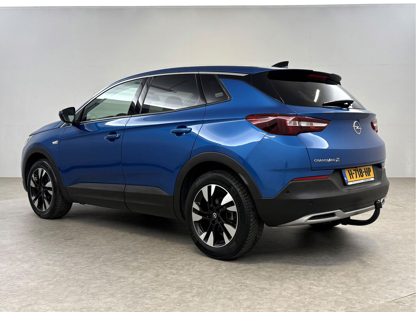 Opel Grandland X 1.2 Turbo Business Executive | Camera | Carplay | Trekh. | Cruise | Navi | Keyless | Dodehoek | NAP