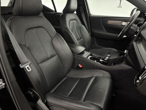 Volvo XC40 1.5 T2 R-Design | Virtual | Camera | Sfeer | Adap. Cruise | Carplay | Keyless | NAP
