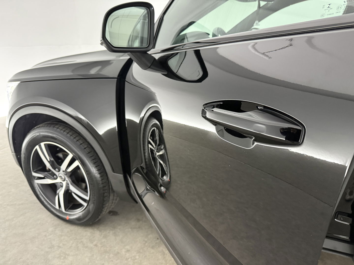 Volvo XC40 1.5 T2 R-Design | Virtual | Camera | Sfeer | Adap. Cruise | Carplay | Keyless | NAP