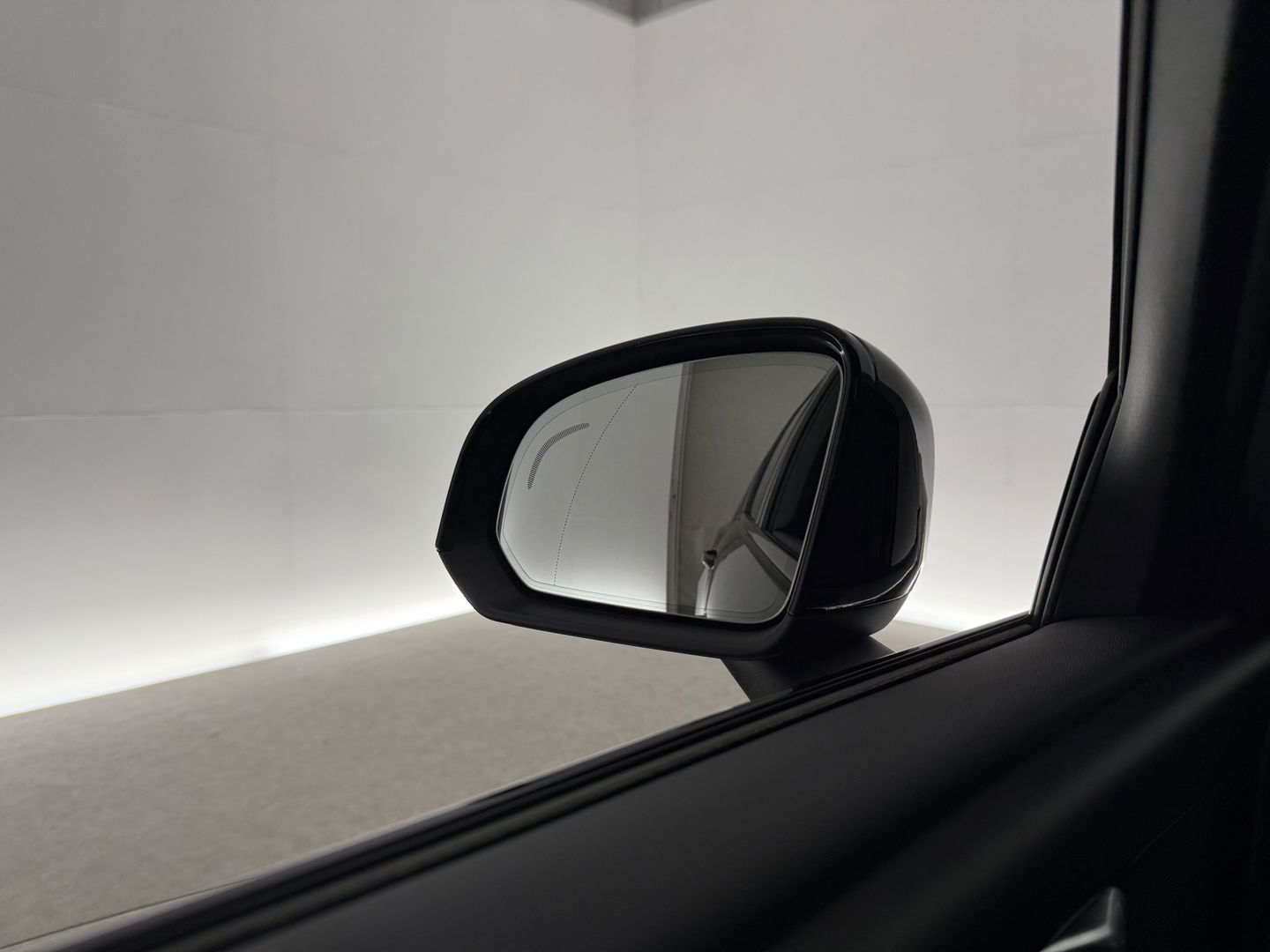 Volvo XC40 1.5 T2 R-Design | Virtual | Camera | Sfeer | Adap. Cruise | Carplay | Keyless | NAP