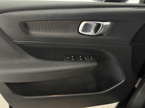 Volvo XC40 1.5 T2 R-Design | Virtual | Camera | Sfeer | Adap. Cruise | Carplay | Keyless | NAP