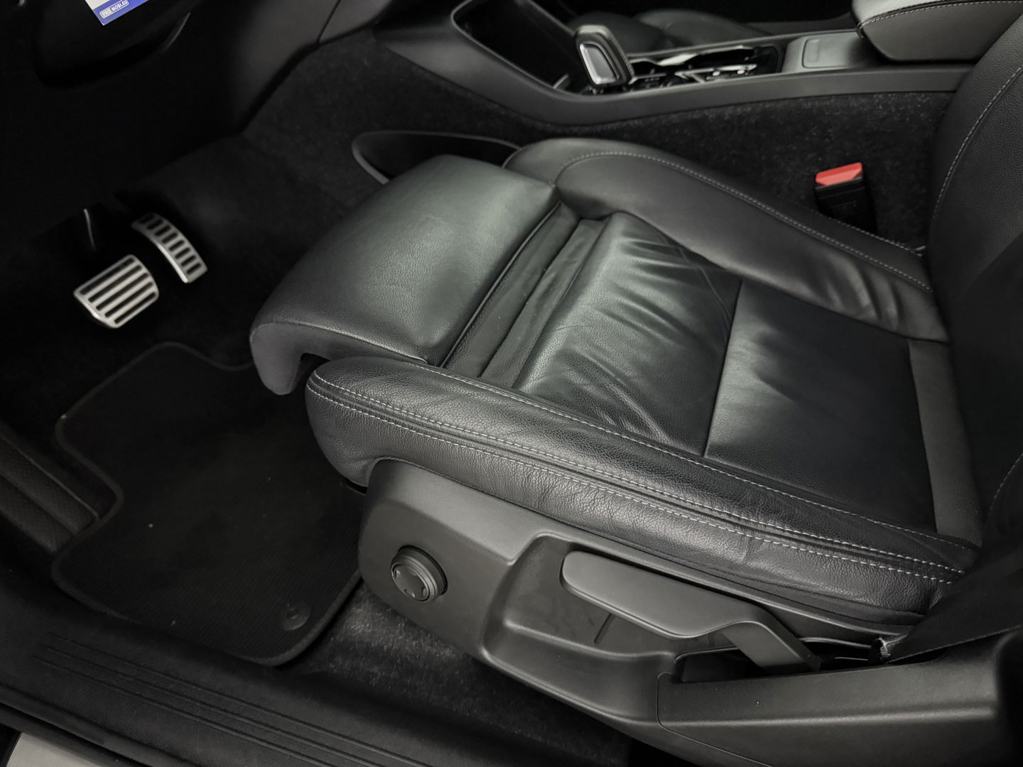 Volvo XC40 1.5 T2 R-Design | Virtual | Camera | Sfeer | Adap. Cruise | Carplay | Keyless | NAP