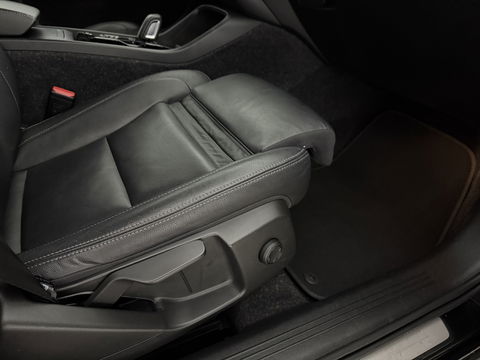 Volvo XC40 1.5 T2 R-Design | Virtual | Camera | Sfeer | Adap. Cruise | Carplay | Keyless | NAP