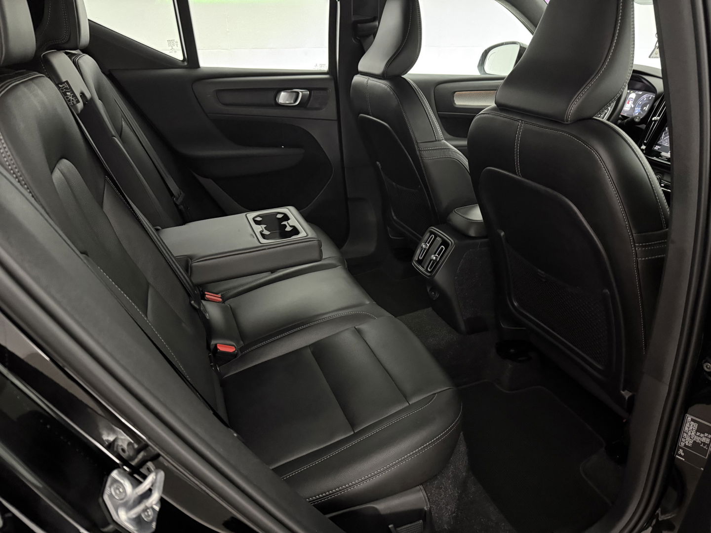 Volvo XC40 1.5 T2 R-Design | Virtual | Camera | Sfeer | Adap. Cruise | Carplay | Keyless | NAP