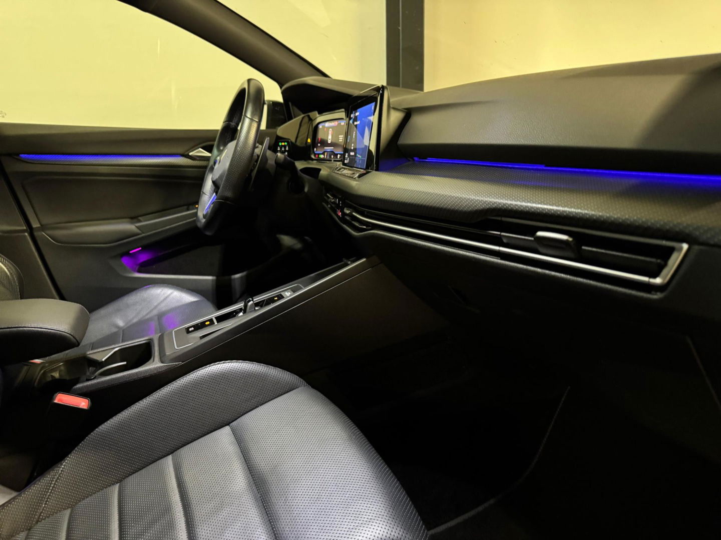 Volkswagen Golf 2.0 TSI R 4Motion PANO HUD AKRA'