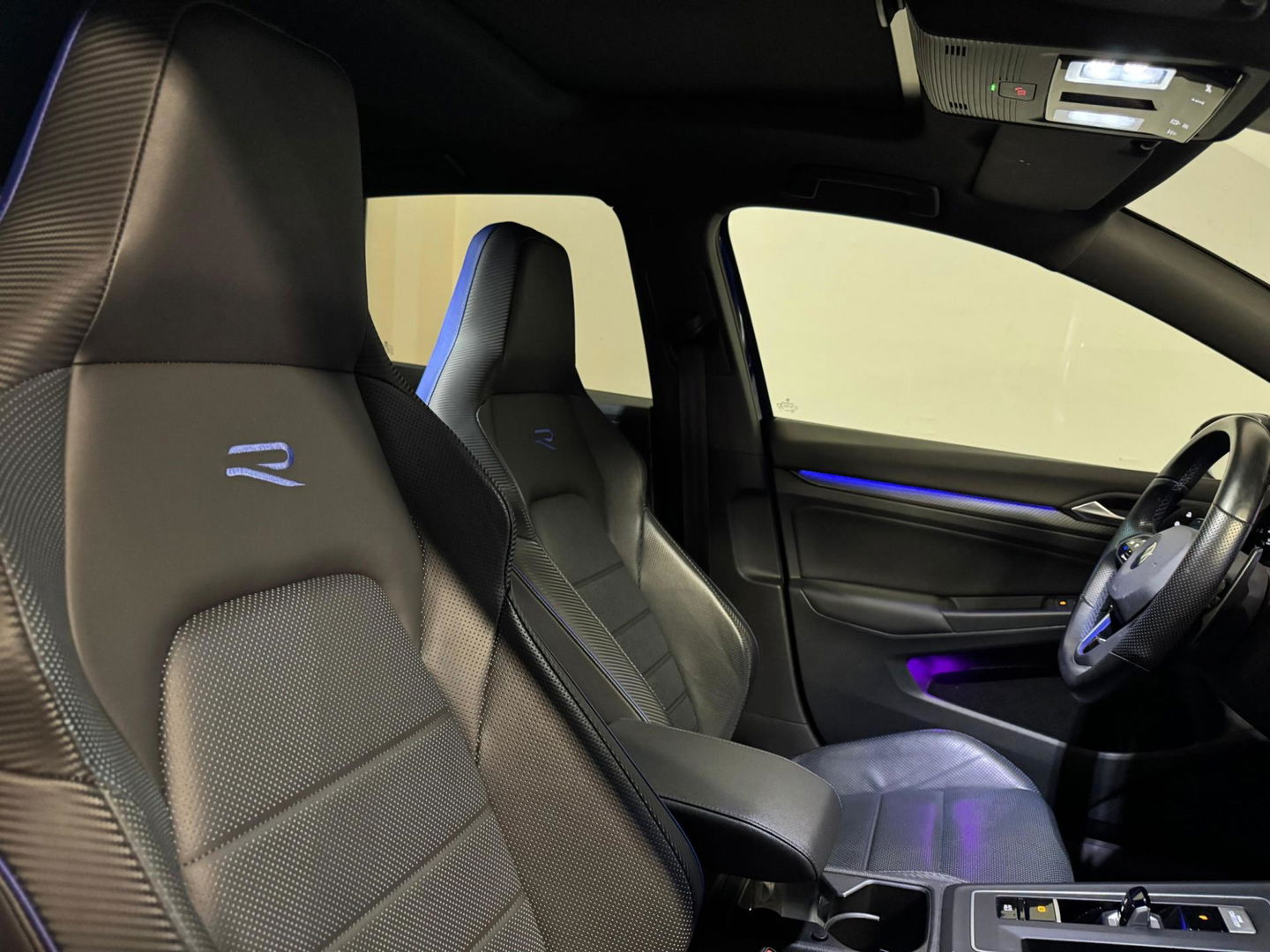 Volkswagen Golf 2.0 TSI R 4Motion PANO HUD AKRA'