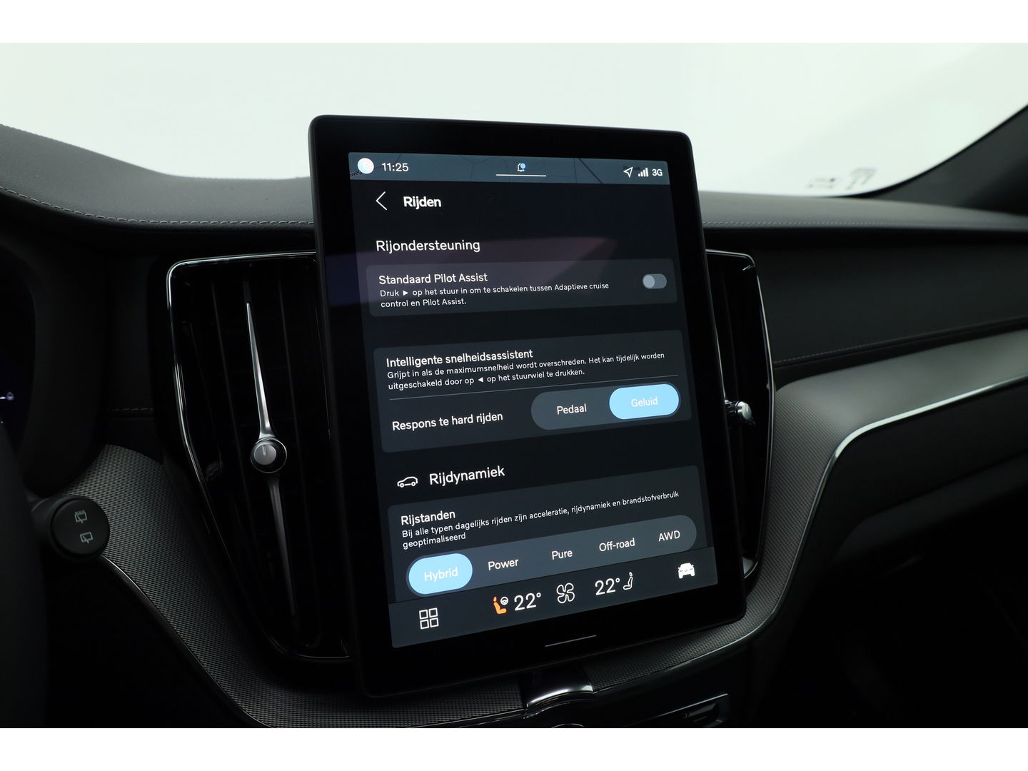 Volvo XC60 T8 Plug-in hybrid Ultra Black Edition | Facelift | Pano | HUD | Harman Kardon | Memory Seats | Pilot Assist | 360cam