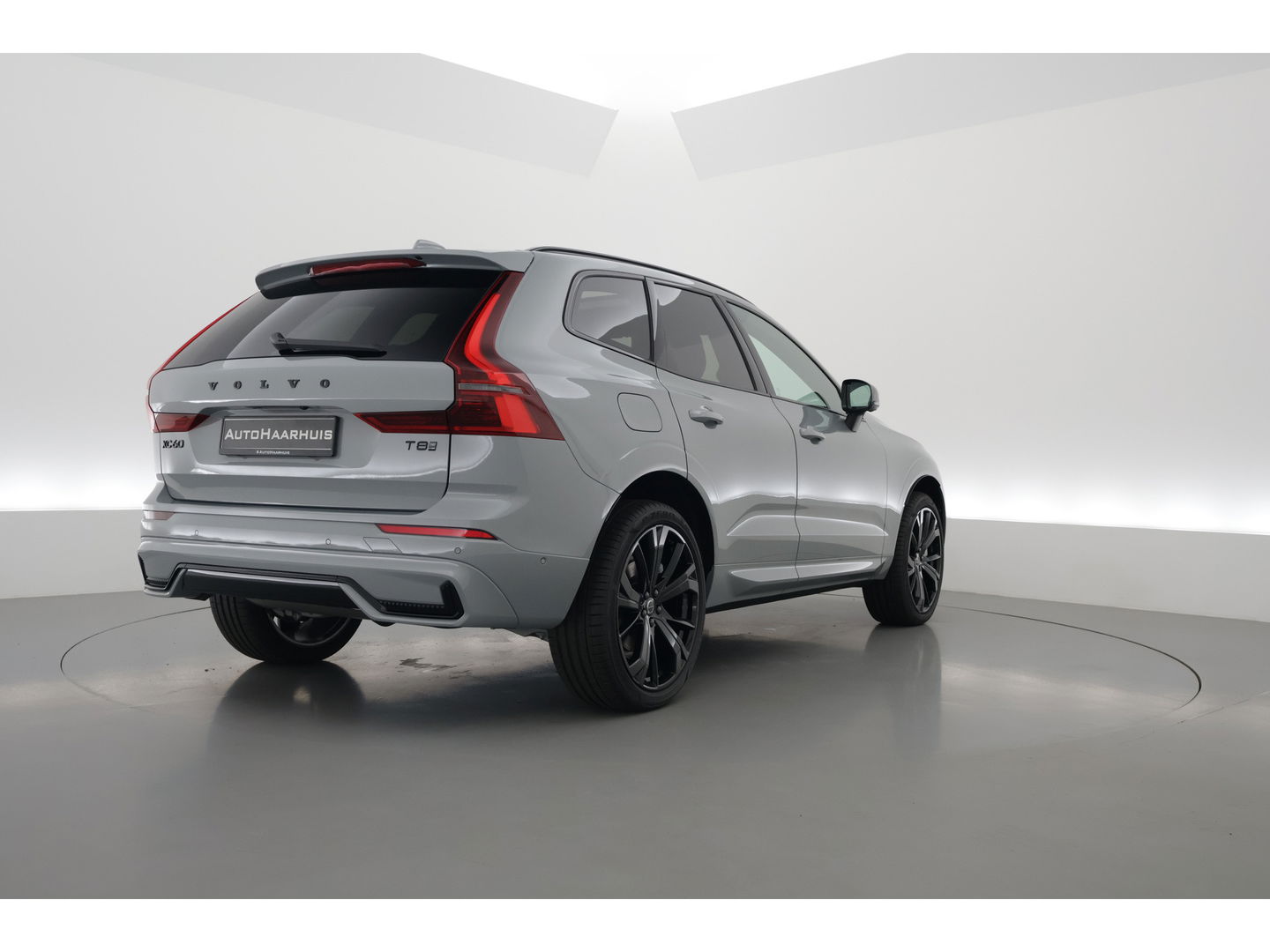 Volvo XC60 T8 Plug-in hybrid Ultra Black Edition | Facelift | Pano | HUD | Harman Kardon | Memory Seats | Pilot Assist | 360cam