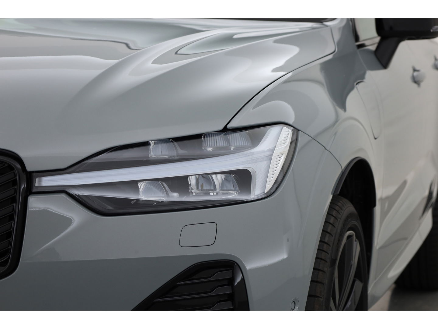 Volvo XC60 T8 Plug-in hybrid Ultra Black Edition | Facelift | Pano | HUD | Harman Kardon | Memory Seats | Pilot Assist | 360cam