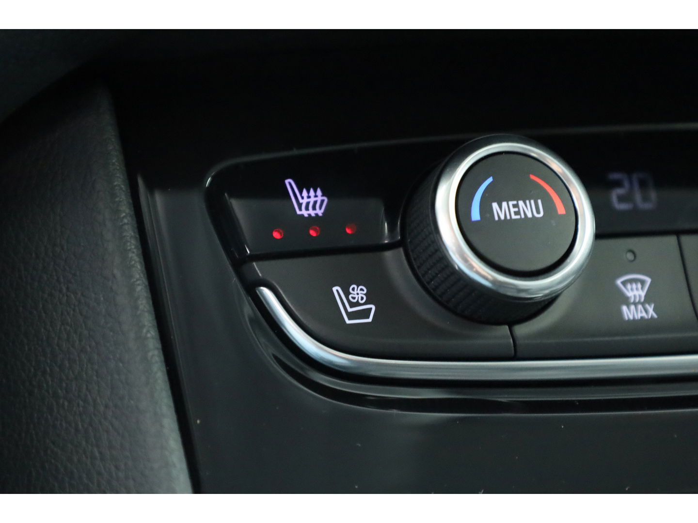 Opel Grandland X 1.2 Turbo Innovation | Leder | Stoel- Stuurverw. | Afn. Trekhaak | Camera | LED | Memory seat